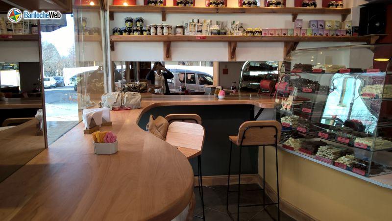 Foto de Ana Lula Llobet - Chocolates y helados baccio 1362.html